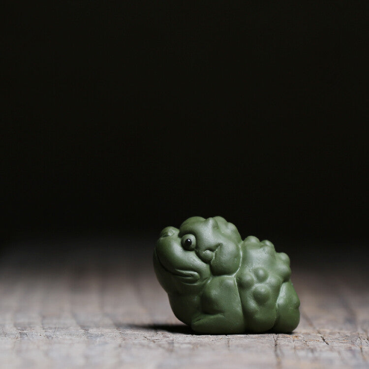 Chinese Zisha Purple Clay Tea Pet Frog Statue Small Size Green Clay Tea Play New