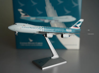 1:400 YY Wings CATHAY PACIFIC CARGO BOEING B747-8F Plane Diecast Aircraft Model