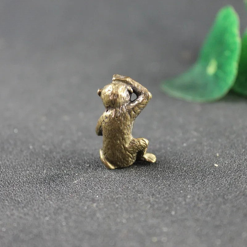 Antique Mini Solid Monkey Holding Peach Figurines Miniatures Tea Pet Ornaments