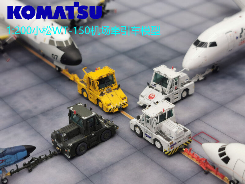 1/200 Airport Komatsu WT-150 Passenger Aircraft Tractor+Drawbar Model #B 1Pcs
