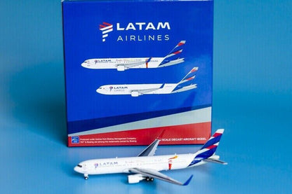 1:400 JC Wings LATAM BOEING 767-300ER Passenger Airplane Diecast Aircraft Model