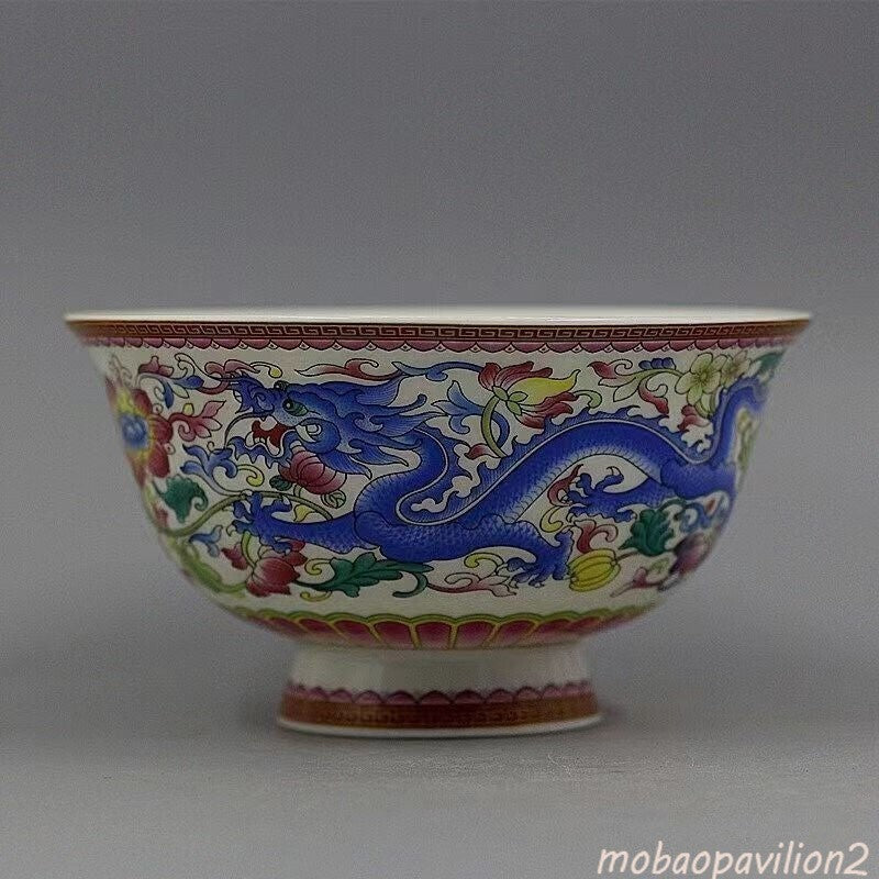 Vintage Chinese porcelain blue and white porcelain bowl with dragon & phoenix