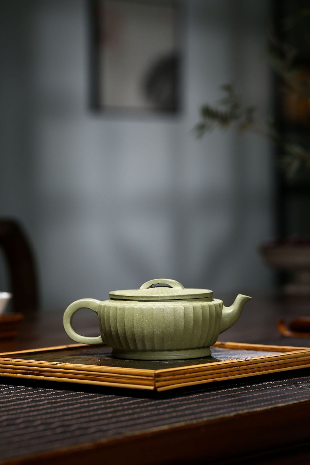 China Yixing Zisha Pottery Bean Green Mud Clay Handmade230cc Tendon Grain Teapot
