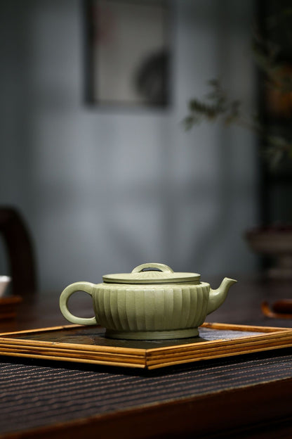 China Yixing Zisha Pottery Bean Green Mud Clay Handmade230cc Tendon Grain Teapot