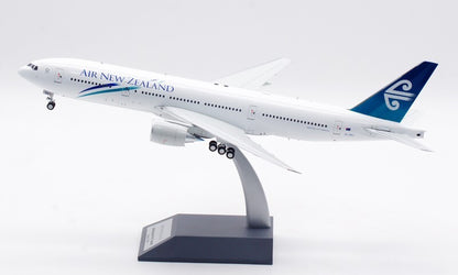 1:200 32CM InFlight AIR NEW ZEALAND BOEING 777-200 Plane Diecast Aircraft Model