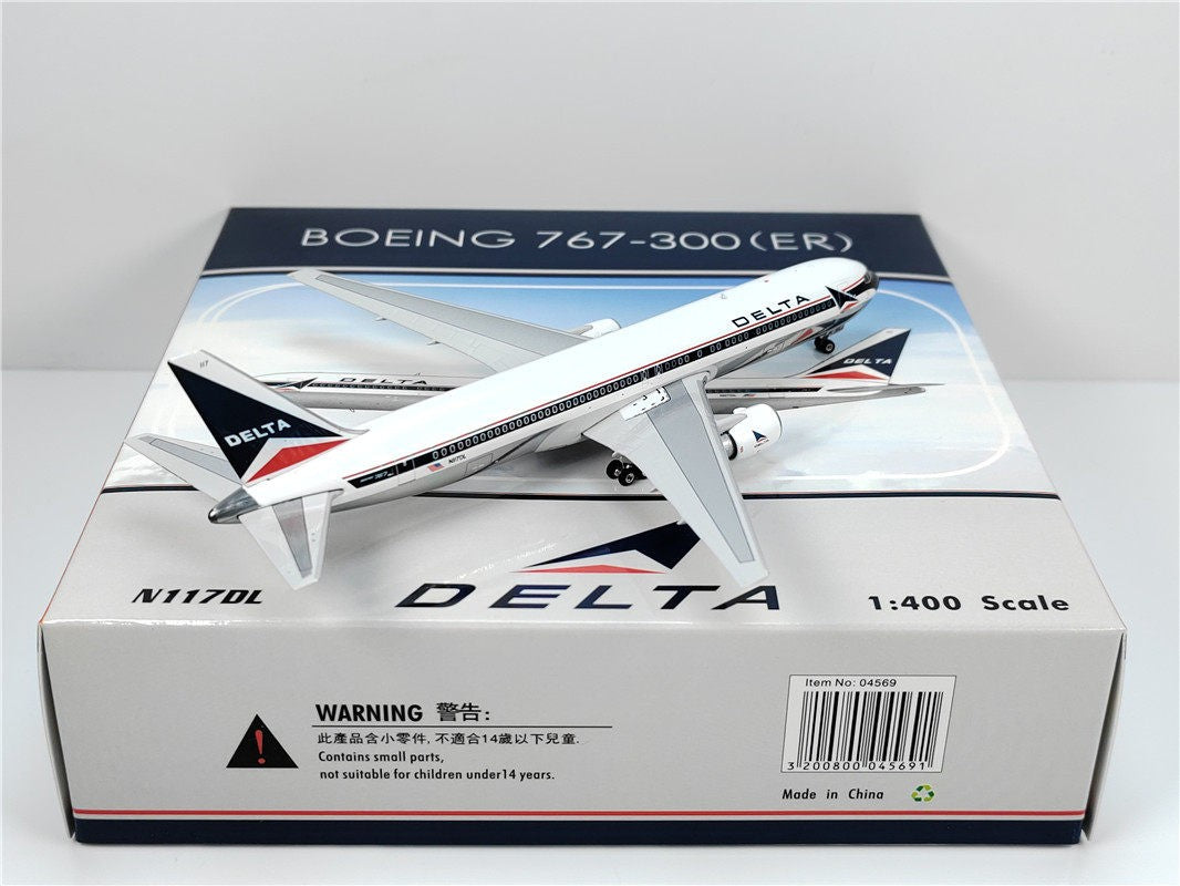 1:400 Phoenix Delta Air Lines B767-300 N117DL Airplane Diecast Aircraft Model