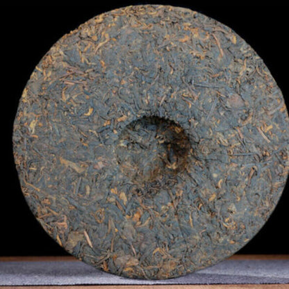 357 grams of aged ripe tea Menghai Tiandi Brown Pu 'er tea cake with old-age rhythm-