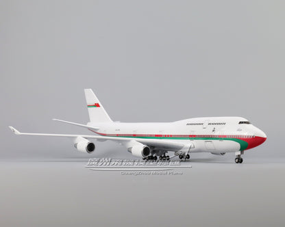 47CM 1:150 Royal Flight of Oman BOEING 747-400 Plane Landing Gear Resin Model