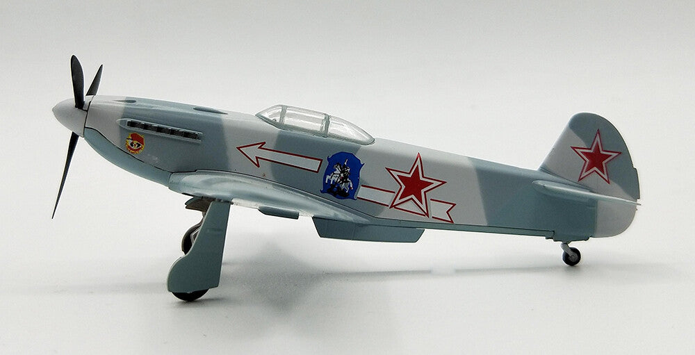 WWII Yak-3 303 Fighter AVIATION DIVISION 1945 1/72 aircraft plane Easy model