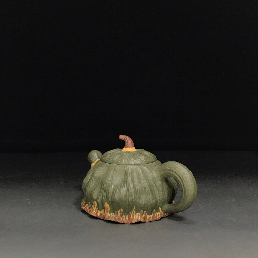 Chinese Yixing Zisha Clay Handmade Exquisite Teapot （：莲子 底款：王镇学）