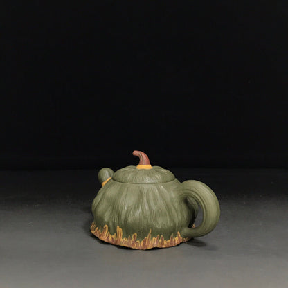 Chinese Yixing Zisha Clay Handmade Exquisite Teapot （：莲子 底款：王镇学）