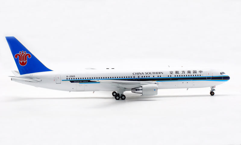 1:200 Aviation CHINA SOUTHERN BOEING B767-300ER Airplane Diecast Plane Model