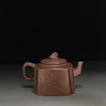 Chinese Yixing Zisha Clay Handmade Exquisite Teapot （四方抽角 底款：时大彬））