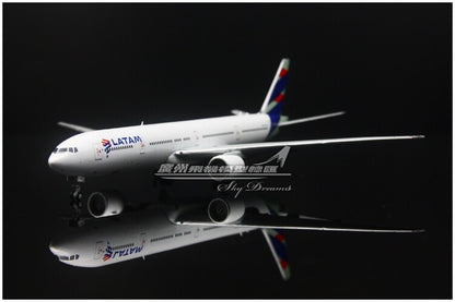 1:400 GeminiJets LATAM BOEING B777-300ER Airplane Diecast Plane Aircraft Model