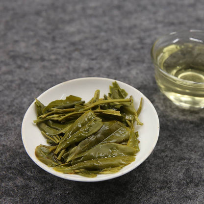 Chinese Green Tea Dragon Well New Spring Organic Tea Longjing