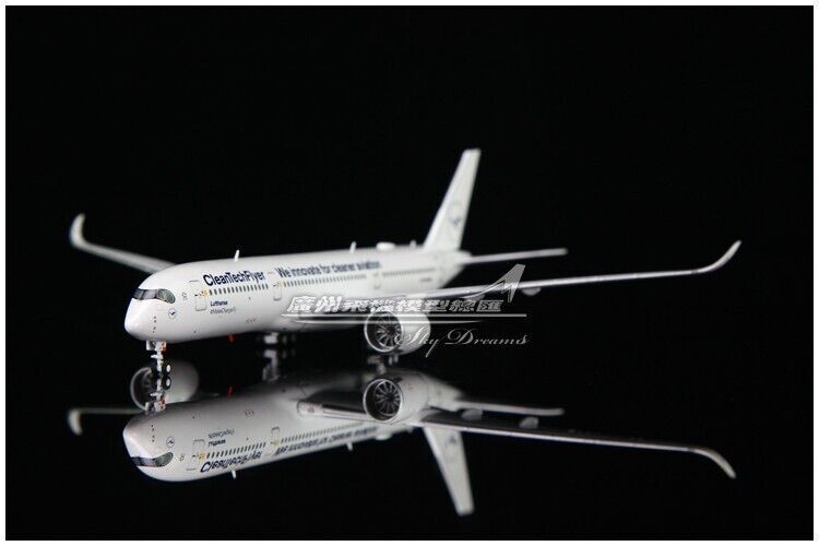 1:400 JC Wings Lufthansa AIRBUS A350-900XWB Passenger Airplane Diecast Model