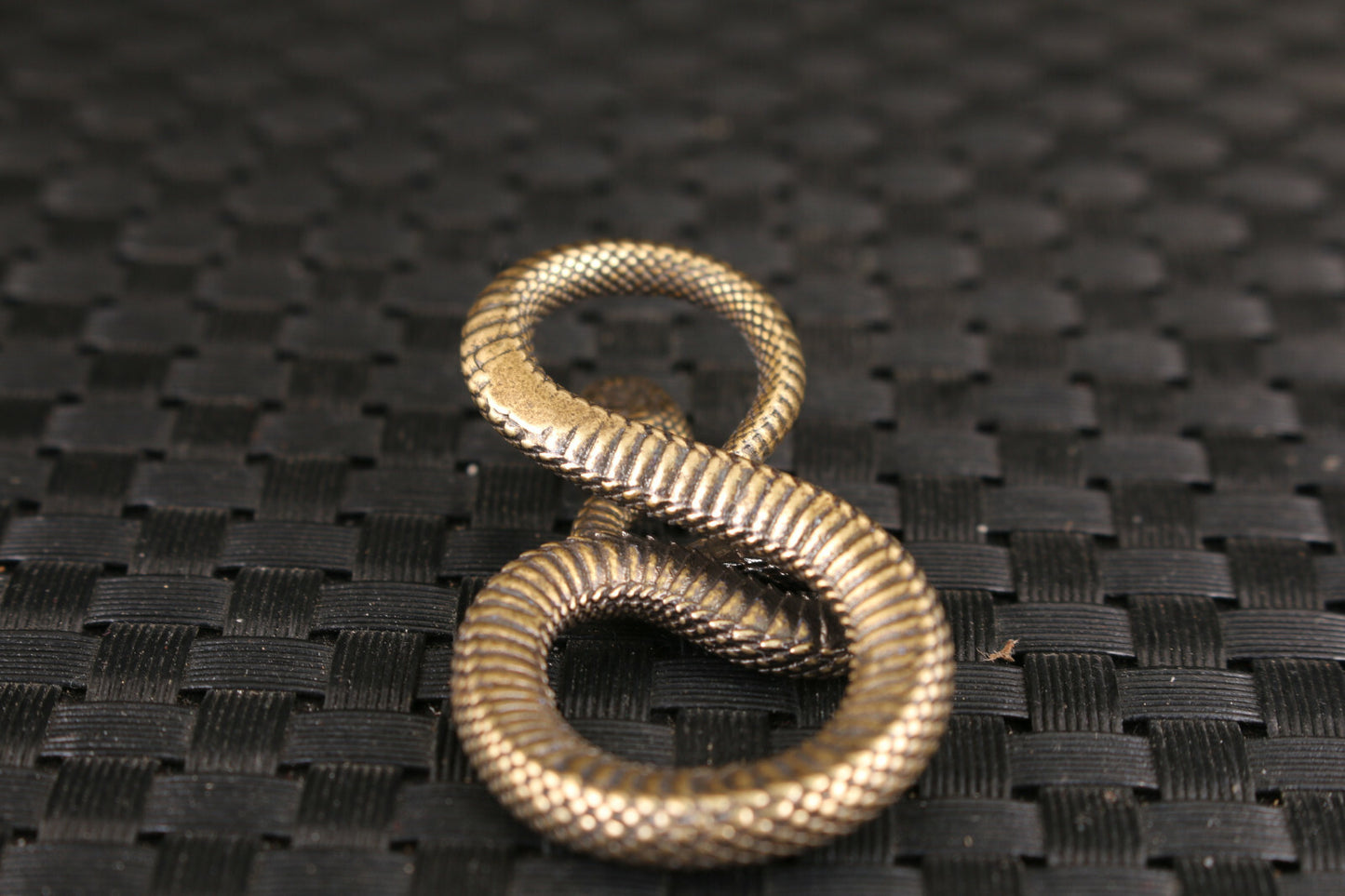 Chinese old bronze handmade Snake Statue figure Tea Pet scene home decoration