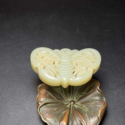 Chinese Natural Hetian Jade Hand-carved Exquisite Butterfly Pendant 31261