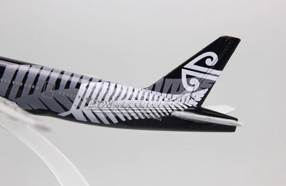 16CM Air New Zealand Boeing 777 Passenger Plane Airplane Diecast Aircraft Model