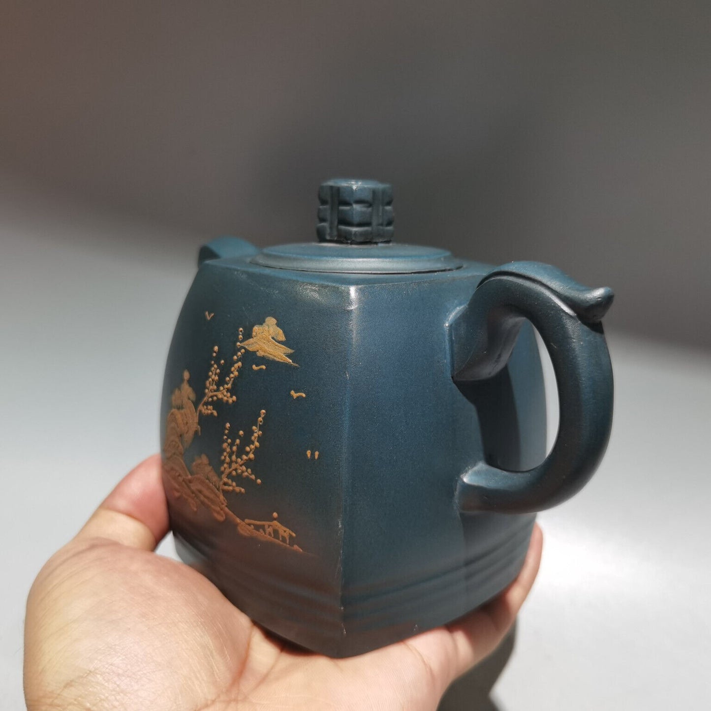 Chinese Yixing Zisha Clay Handmade Exquisite Teapot（四方泥绘壶 底款：顾景舟）