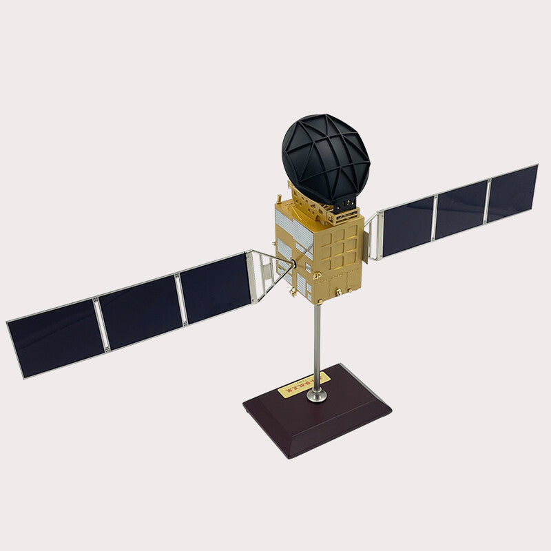 1: 35 China Beidou Satellite Simulation Model Alloy