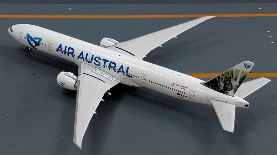 1:400 Phoenix AIR AUSTRAL BOEING 777-300ER Passenger Airplane Diecast Model