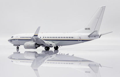 1:200 JC Wings USA-NAVY C-40A Flap Down Passenger Plane Diecast Aircraft Model