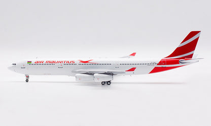 1:200 32CM InFlight Air Maoritius AIRBUS A340-200 Aeroplane Diecast Plane Model
