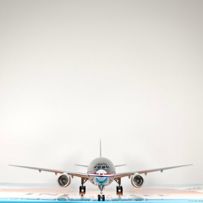 1:200 InFlight Boeing 777-300ER N5014K Passenger Airplane Diecast Plane Model
