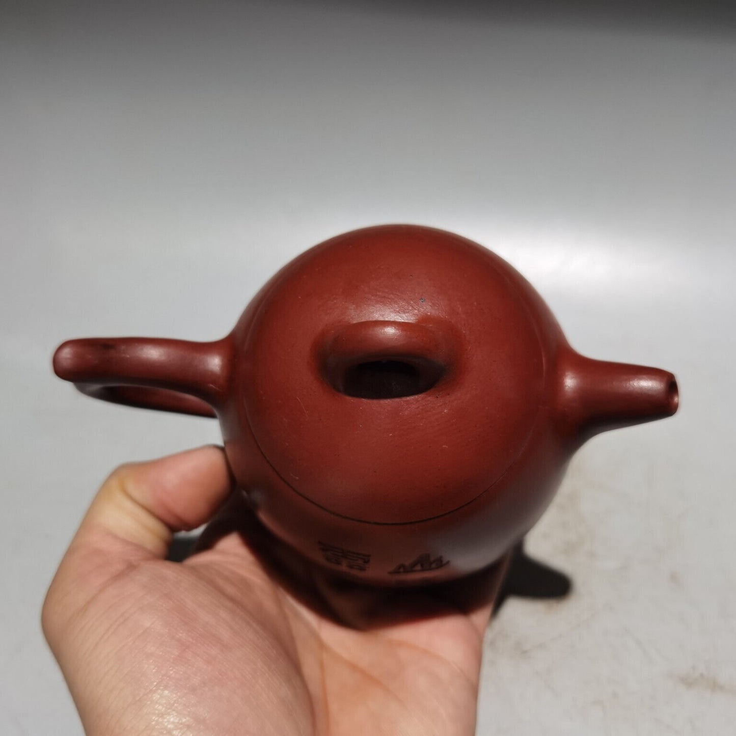 Chinese Yixing Zisha Clay Handmade Exquisite Teapot （秦权壶 底款：顾景舟）