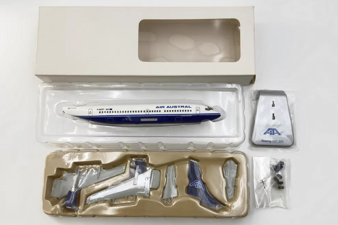 1:200 Hogan AIR AUSTRAL Boeing 737-300 Airplane ABS Plastic Plane Aircraft Model