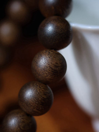 12mm Chinese Natural Eaglewood Handmade Exquisite Bracelets 30800