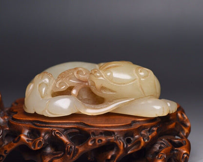 Chinese Antique Hetian Jade Carved Sculpture Exquisite Beast Statue Collections