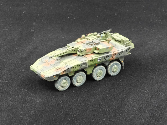 1:72 Heavy Duty Boxer Dog Armored Car Tank Military Finished Static Model