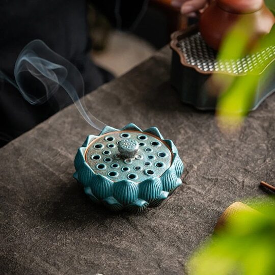 Lotus Ceramic Incense Burner with Lid, Cone Incense Burner, Suitable for Incense