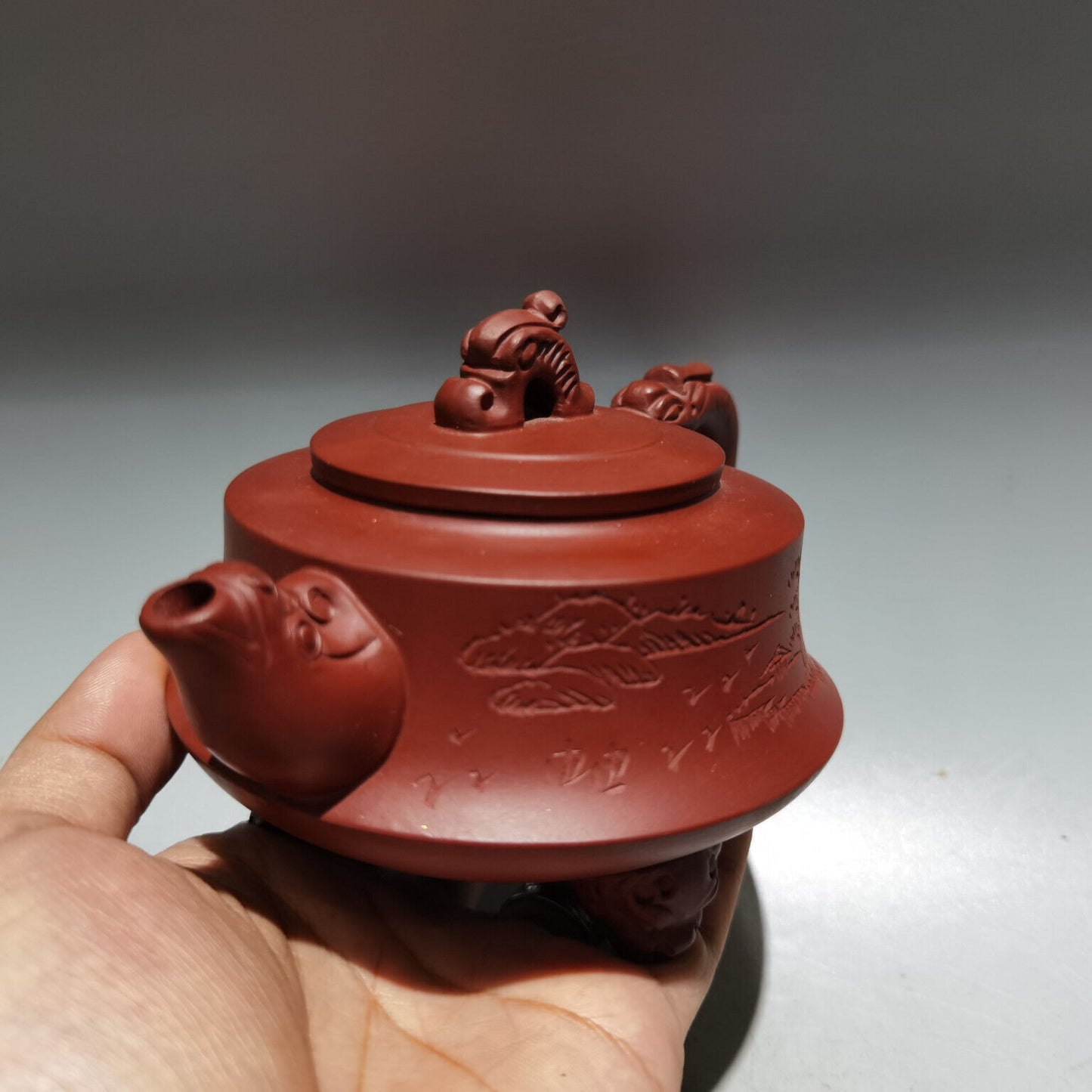 Chinese Yixing Zisha Clay Handmade Exquisite Teapot（三足龙尊壶 低款：郝彤彤）