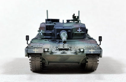 1/72 Scale PANZERKAMPF Ukrainian Leopard 2A4 Main Battle Tank Finished Model