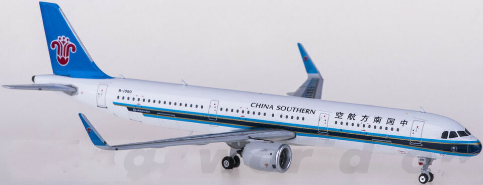 1:400 Phoenix CHINA SOUTHERN AIRBUS A321neo Passenger Aircraft Diecast Model