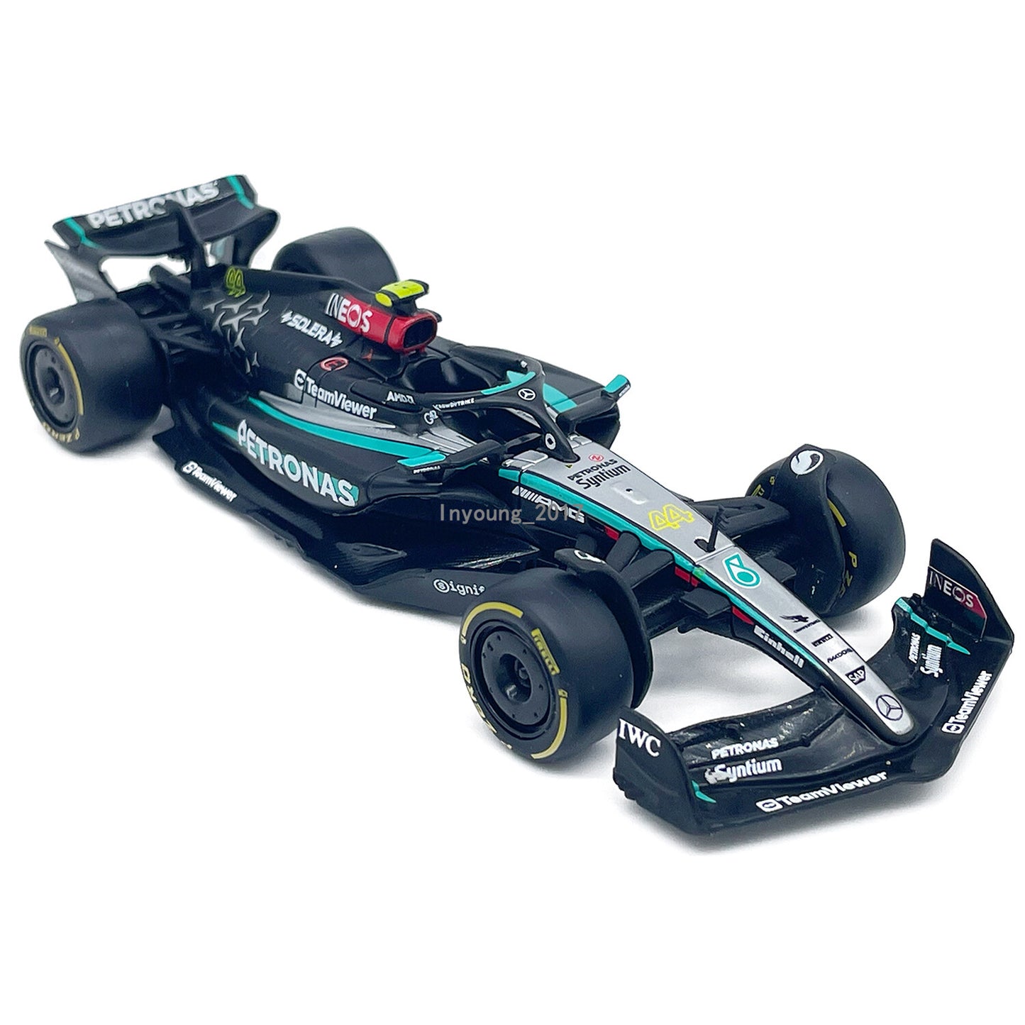 1:43 Scale 2024 AMG Petronas F1 W15 Model Car Formula 1 Team Lewis Hamilton 44