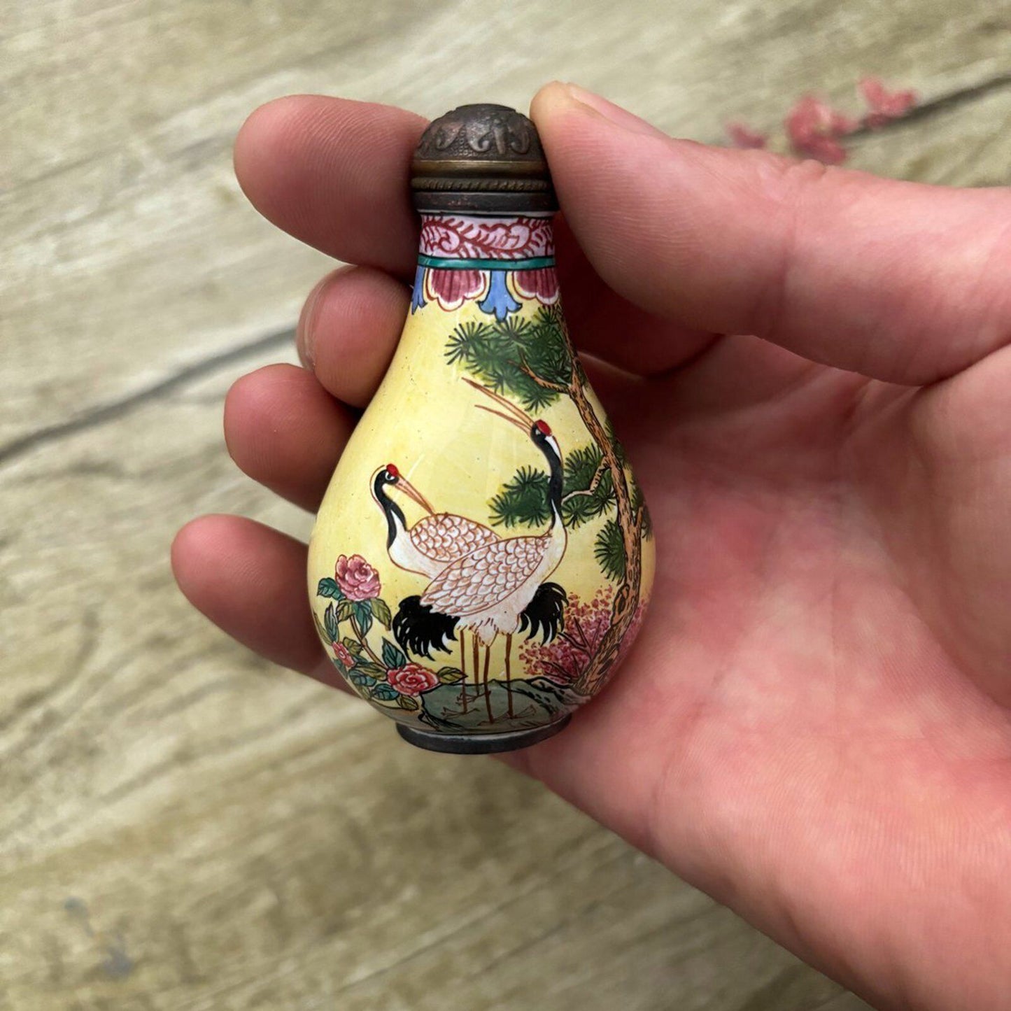 Old Beijing Chinese Cloisonne Snuff Bottle Enamel Painted Crane Bird Collection