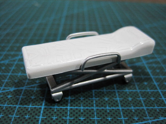 Signature wheel stretcher bed 1/32 FINISHED MODEL