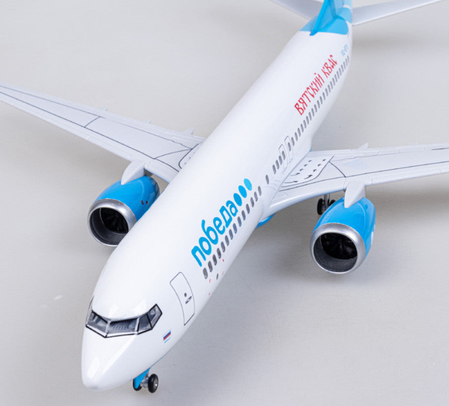 1:85 47CM Pobeda BOEING 737 MAX Passenger Airplane Landing gear Resin Model