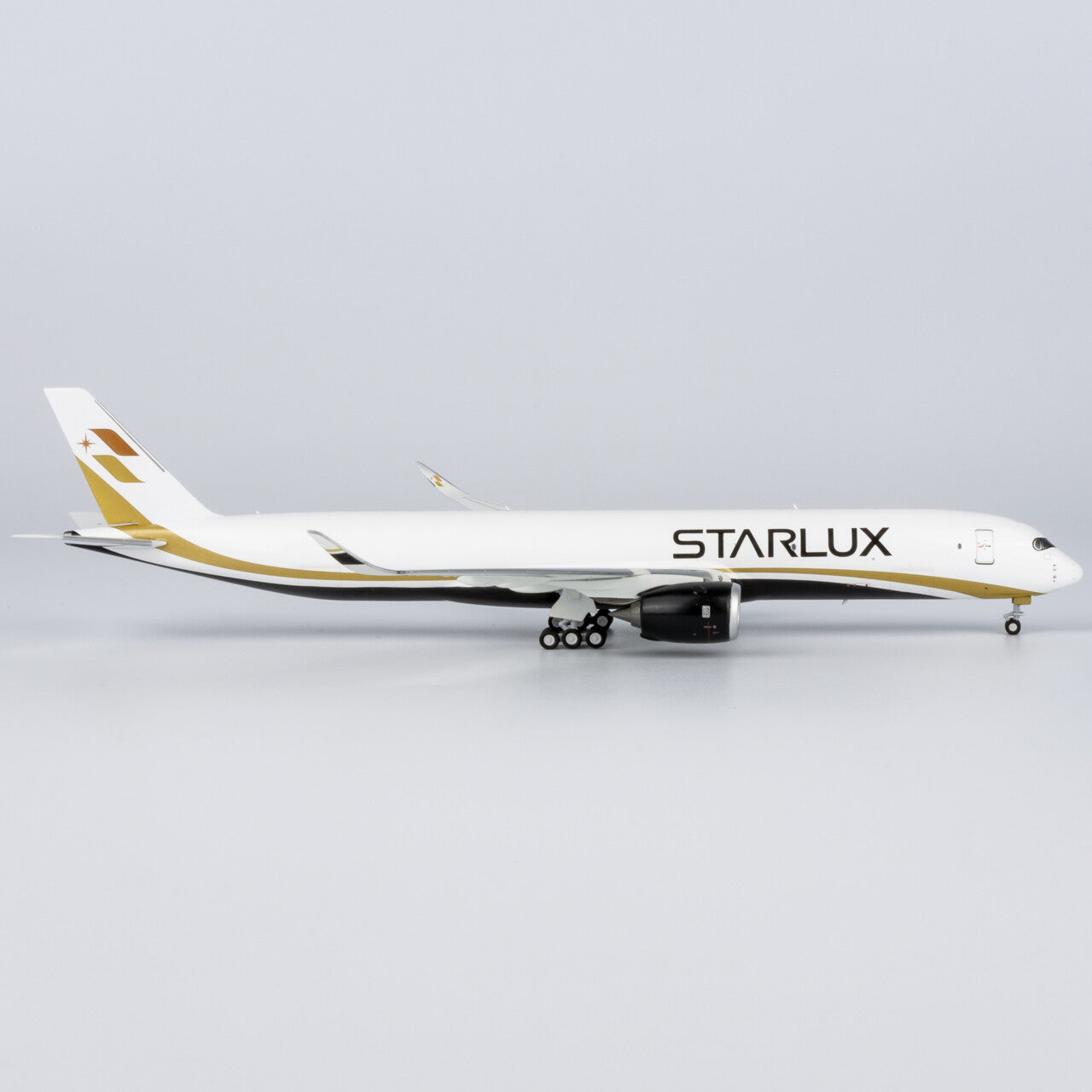 1:400 NGmodels SAS McDonnell Douglas MD-87 Passenger Airplane Diecast Model