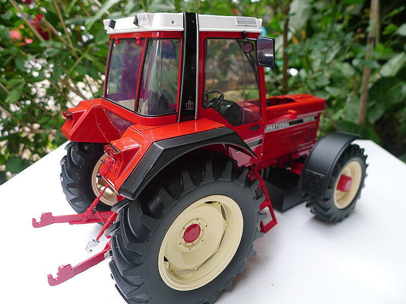 1:16 UH 6334 International 1255 XL Tractor Construct Farm Machine Diecast Model