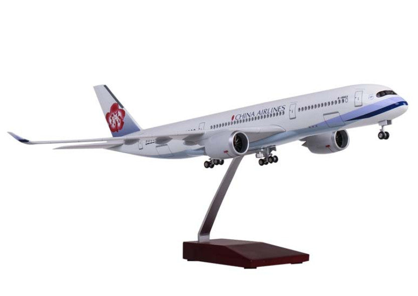 47CM 1:140 CHINA AIRLINES AIRBUS A350 Passenger Plane Landing Gear Resin Model