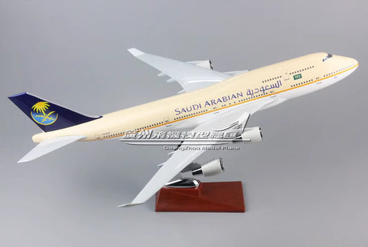 47CM 1:150 SAUDI ARABIAN BOEING 747-400 HZ-AIF Passenger Airplane Resin Model