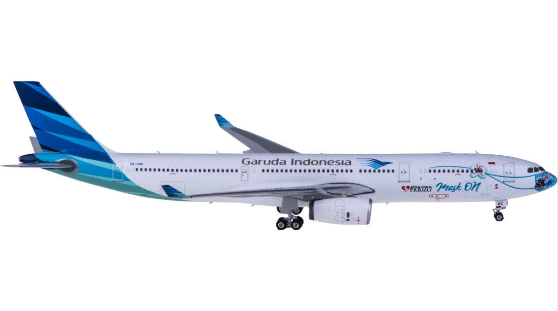 1:400 Phoenix Garuda Indonesia AIRBUS A330-300 Passenger Airplane Diecast Model