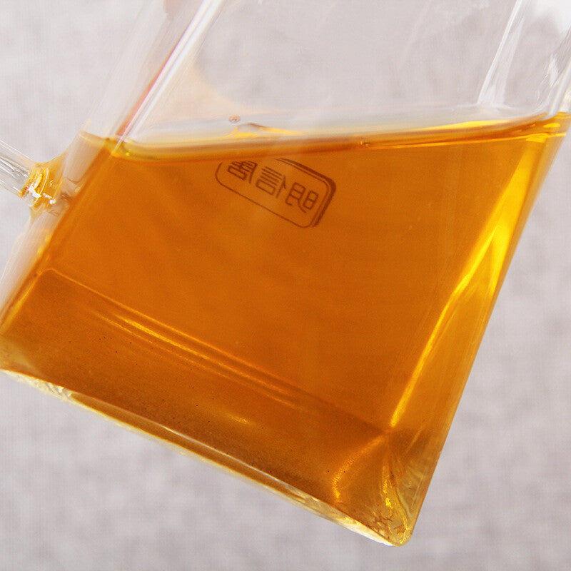 2022 Yunnan Dianhong Black Tea Honey Fragrant Golden Bud Dian Hong Tea 357g
