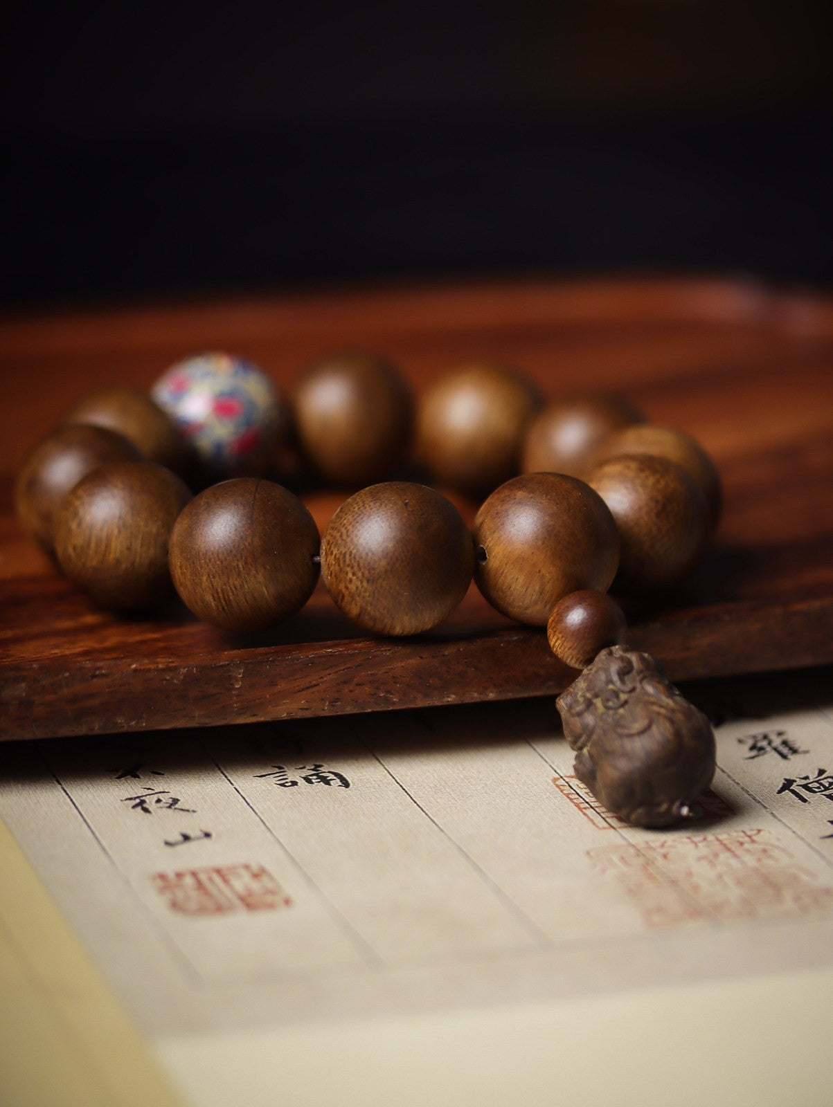 20mm Chinese Natural Eaglewood Handmade Exquisite Bracelets 30583