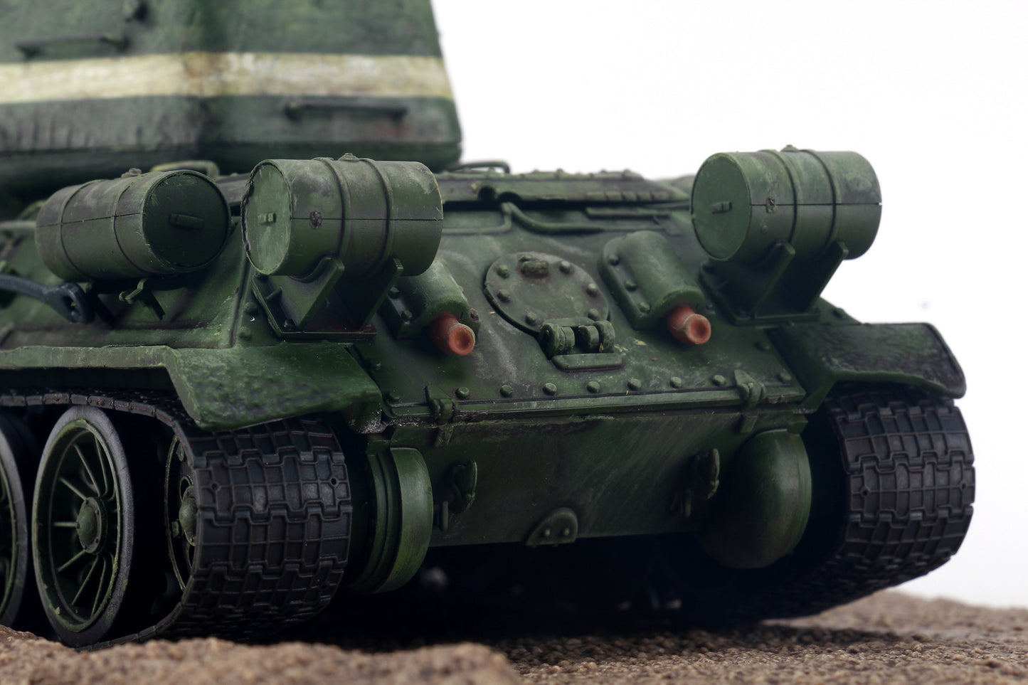 FOV SOVIET MEDIUM TANK T-34/85 36# Battle Weathering Version 1/32 DIECAST MODEL